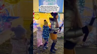 Our Christmas tree is leaving soon 😅 | 30% off our 1:1 coaching programs ⬇️